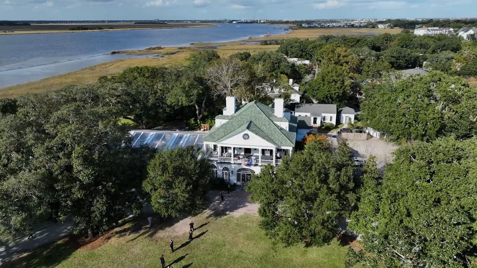 Beautiful Lowndes Grove Wedding in Charleston, SC